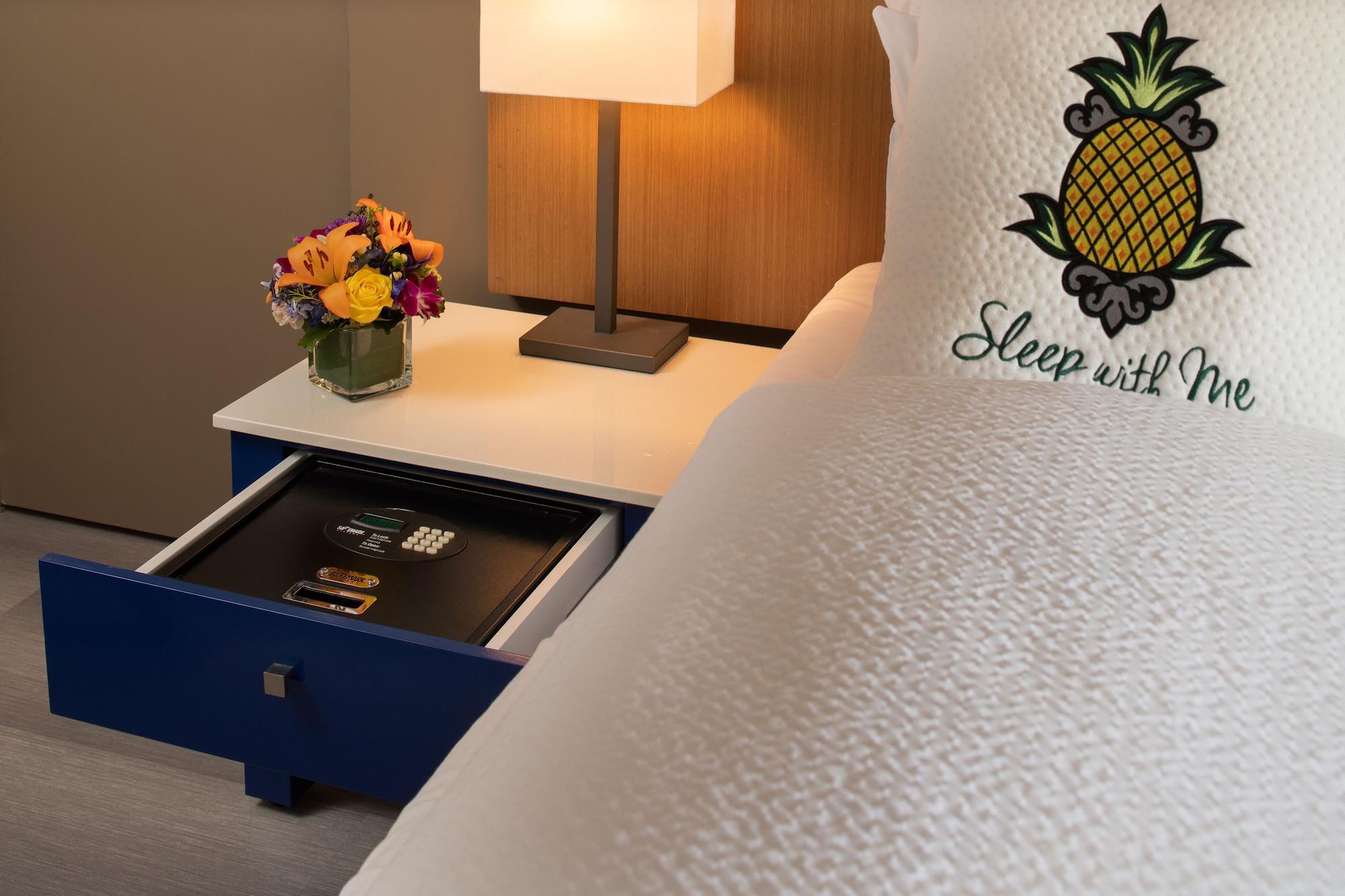 Staypineapple, Hotel Rose, Downtown Portland Exterior foto