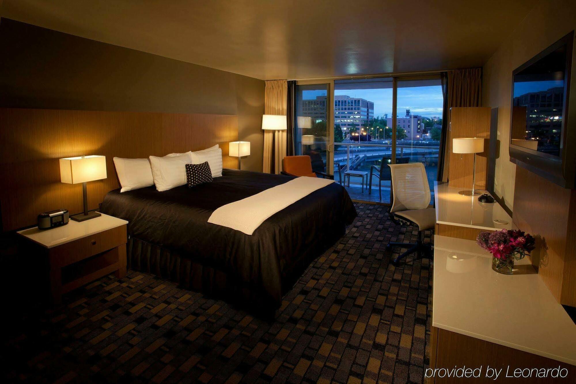 Staypineapple, Hotel Rose, Downtown Portland Exterior foto